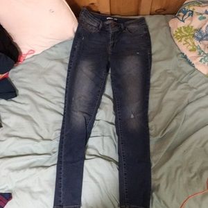 i am selling old navy super skinny rockstar jeans